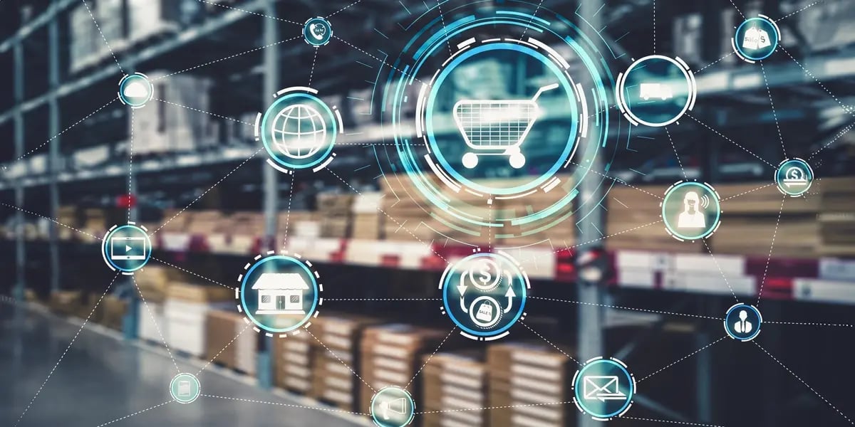 omni-channel-technology-online-retail-business-approach-c